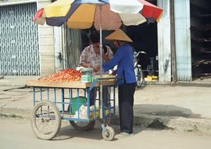 新宿コマ通りにある激安カラオケ店